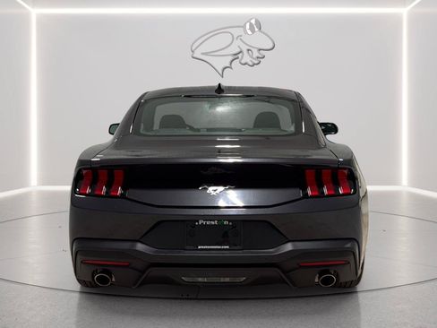 Used 2024 Ford Mustang Coupe RWD image 4