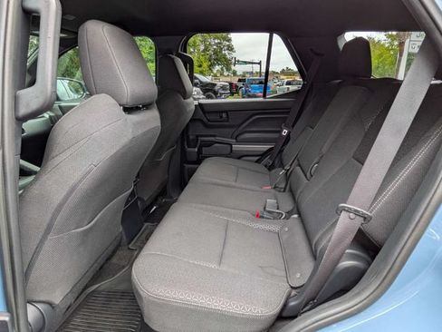 Used 2025 Toyota 4Runner SR5 AWD/4WD image 15