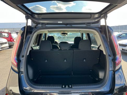 Used 2025 Kia Soul LX w/ LX Technology Package image 29