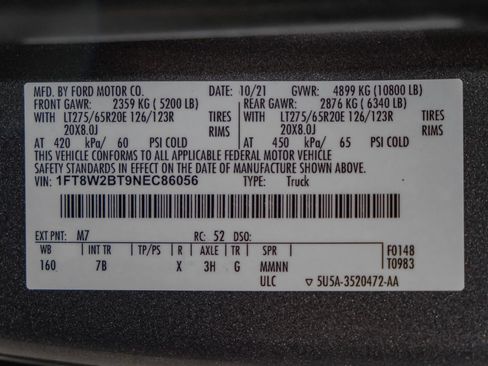 Used 2022 Ford F250 Platinum w/ FX4 Off-Road Package AWD/4WD image 69