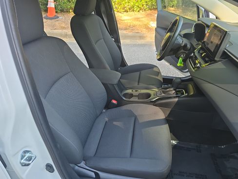 Used 2024 Toyota Corolla LE FWD image 10