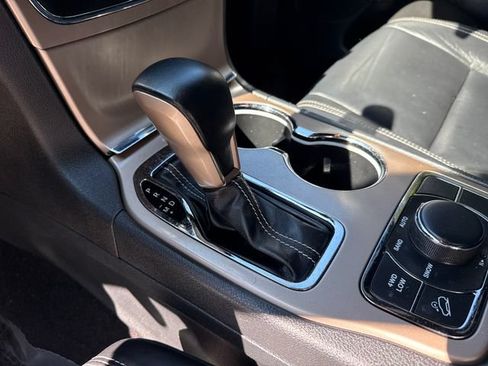 Used 2017 Jeep Grand Cherokee Limited AWD/4WD image 21