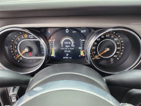 Used 2021 Jeep Gladiator Overland w/ LED Lighting Group image 32