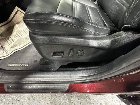 Used 2018 Kia Sorento EX w/ EX Advanced Touring Package FWD image 16