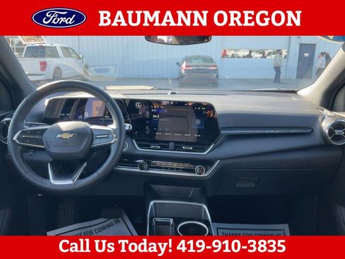 Used 2025 Chevrolet Equinox LT FWD image 17