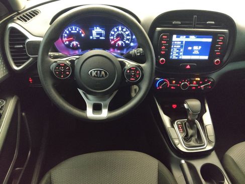 Used 2020 Kia Soul LX FWD image 22
