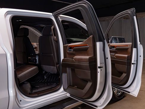 Used 2023 GMC Sierra 1500 Denali w/ Denali Reserve Package image 29