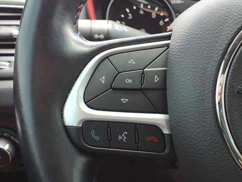 Used 2020 Jeep Compass Trailhawk w/ Cold Weather Group AWD/4WD image 14