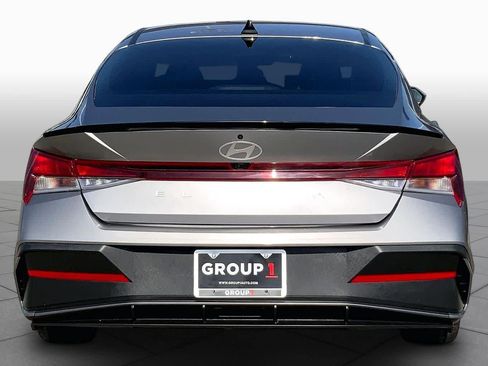 Used 2025 Hyundai Elantra Sport FWD image 5