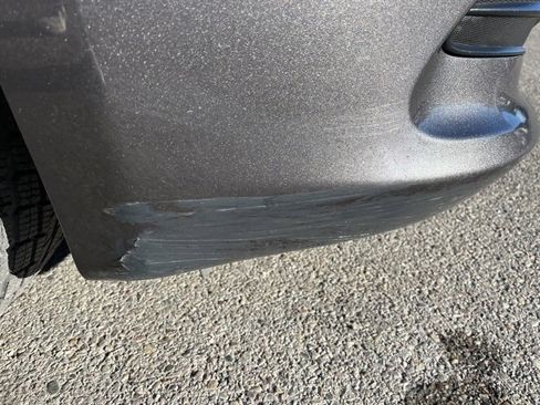 Used 2019 Chrysler Pacifica Touring image 18