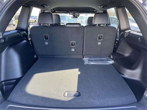 Certified 2025 Jeep Grand Cherokee Limited w/ Black Appearance Package image 7