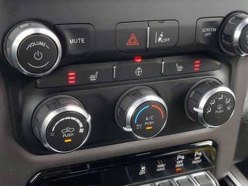 Used 2023 RAM 1500 Big Horn AWD/4WD image 17