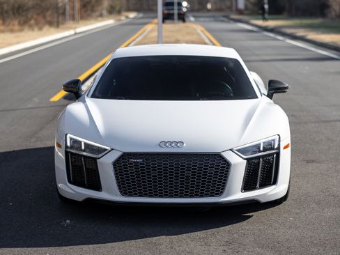 Used 2018 Audi R8 V10 plus image 7
