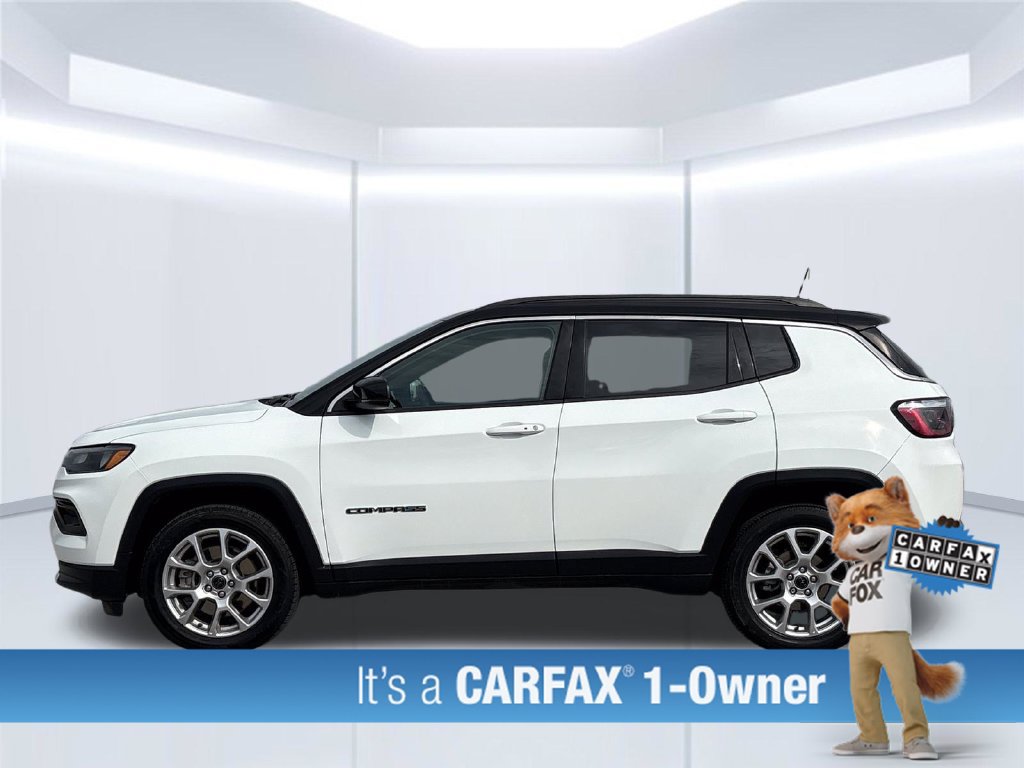 Used 2025 Jeep Compass Limited AWD/4WD image 2