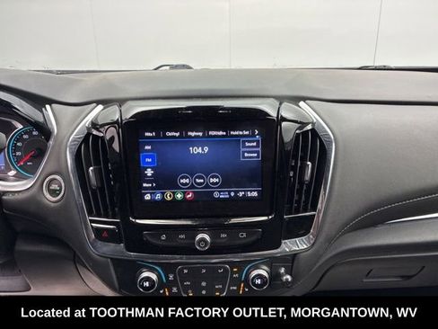 Used 2023 Chevrolet Traverse LT image 8
