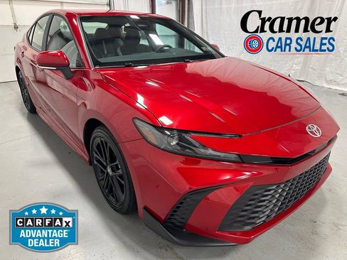 Used 2026 Toyota Camry SE FWD image 1