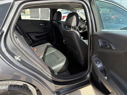 Used 2016 Chevrolet Malibu LT w/ Leather Package image 11