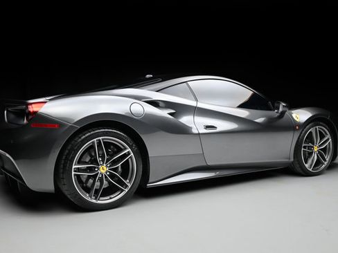 Used 2016 Ferrari 488 GTB image 28