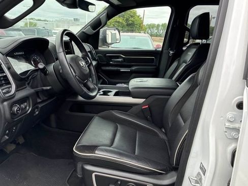 Used 2023 RAM 1500 Laramie AWD/4WD image 2