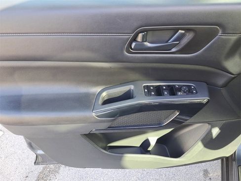 Certified 2023 Nissan Pathfinder SV w/ SV Premium Package image 18