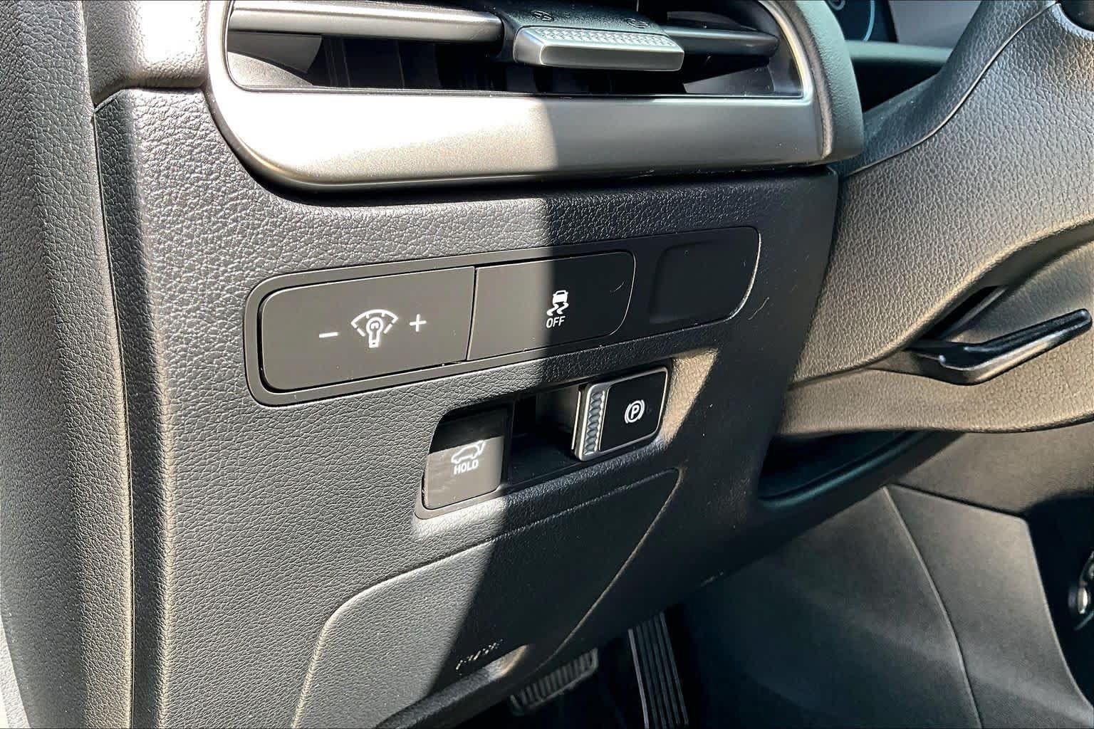 Used 2024 Hyundai Palisade SEL w/ Premium Package FWD image 32
