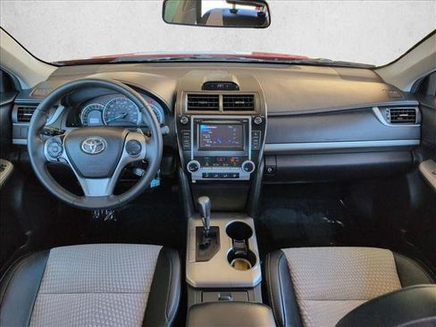 Used 2014 Toyota Camry SE FWD image 15