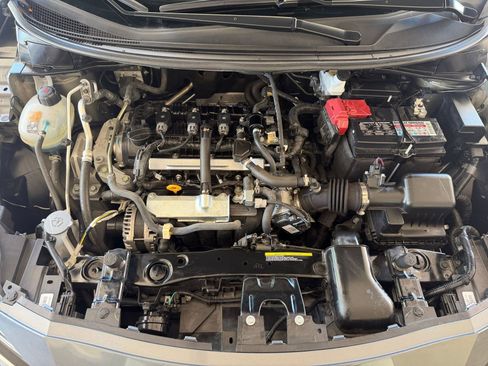 Used 2025 Nissan Versa SV FWD image 30