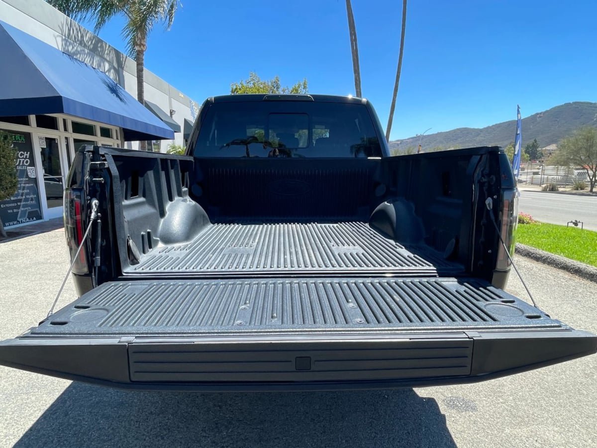 Used 2018 Ford F150 XLT w/ Equipment Group 302A Luxury RWD image 11