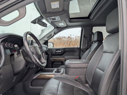 Used 2021 Chevrolet Silverado 1500 LT Trail Boss w/ Convenience Package II image 9