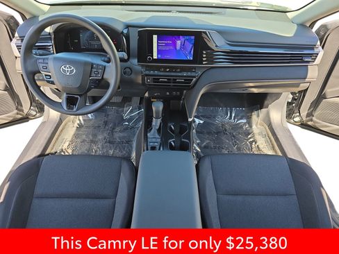 Used 2025 Toyota Camry LE image 15