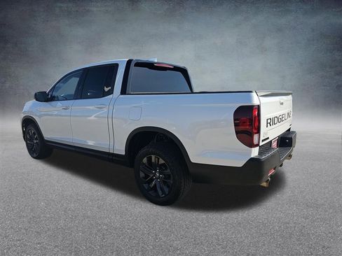Used 2024 Honda Ridgeline Sport image 3