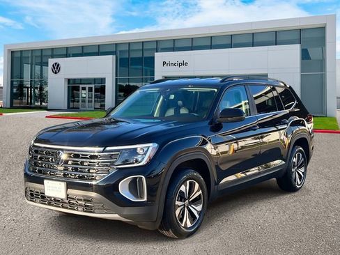 New 2026 Volkswagen Atlas SE FWD image 1