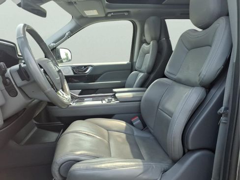 Used 2021 Lincoln Navigator Reserve w/ Luxury Package AWD/4WD image 16