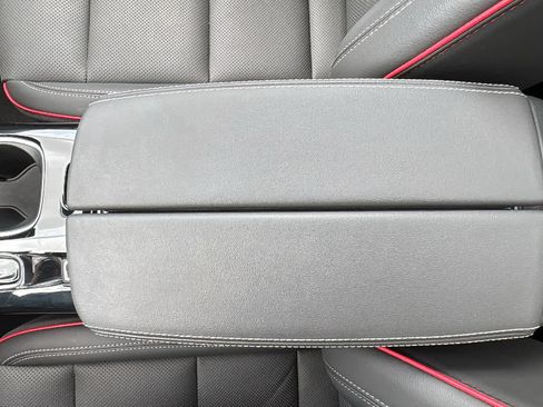 Used 2023 Buick Envision Essence w/ Sport Touring Package AWD/4WD image 24