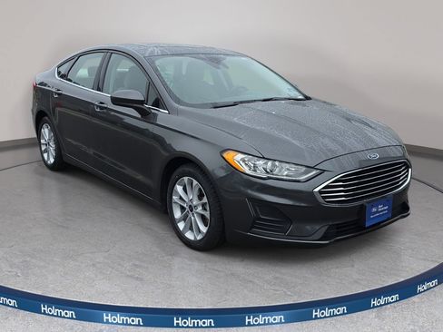 Certified 2020 Ford Fusion SE FWD image 3
