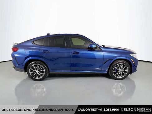 Used 2022 BMW X6 xDrive40i w/ Executive Package AWD/4WD image 4