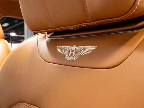 Used 2019 Bentley Bentayga image 7