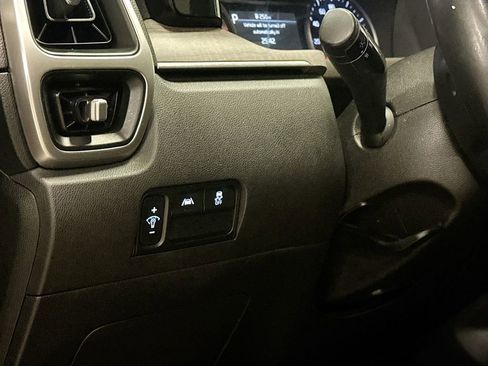 Used 2022 Kia Sorento S w/ Panoramic Sunroof Package image 12