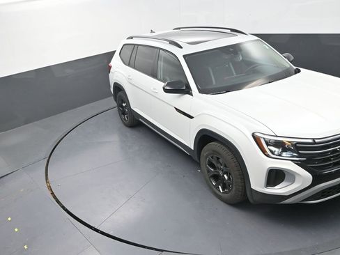 New 2026 Volkswagen Atlas Peak Edition AWD/4WD image 14