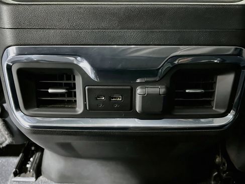 Used 2022 GMC Sierra 2500 AT4 AWD/4WD image 17