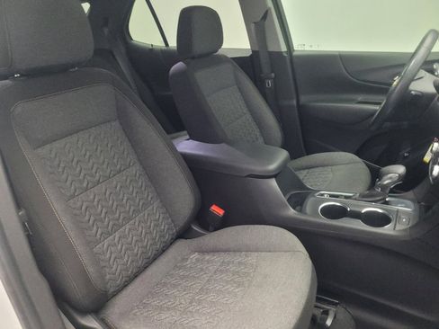 Used 2024 Chevrolet Equinox LT FWD image 21