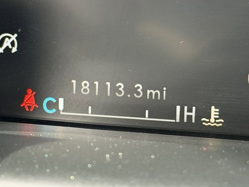 Used 2023 Lincoln Nautilus FWD image 13