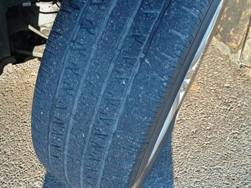 Used 2014 Chrysler 300 AWD w/ Driver Convenience Group image 24