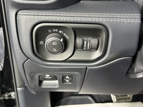 Used 2022 RAM 1500 Limited image 30