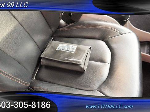 Used 2017 Chrysler Pacifica Touring-L FWD image 36