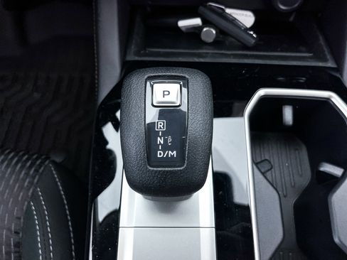 New 2025 Mitsubishi Outlander ES image 18