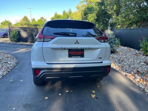 New 2024 Mitsubishi Eclipse Cross LE image 4
