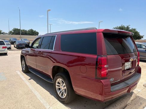 Used 2020 Chevrolet Suburban LT RWD image 18