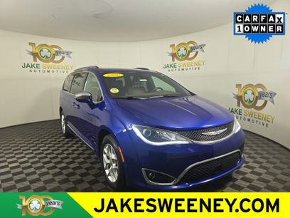 Used 2020 Chrysler Pacifica Limited w/ Advanced Safetytec Group