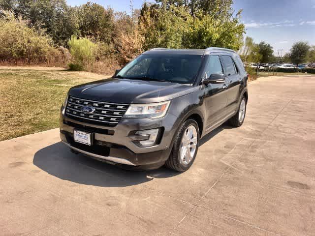 Used 2016 Ford Explorer Limited w/ Equipment Group 301A FWD image 2